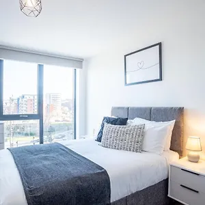 Apartment Great Central 2 Bed Near Centre Opulent Living Serviced, Sheffield